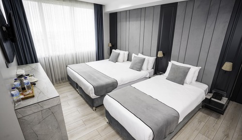 Superior Triple Room