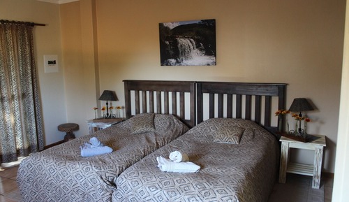 Twin Guest Rooms 