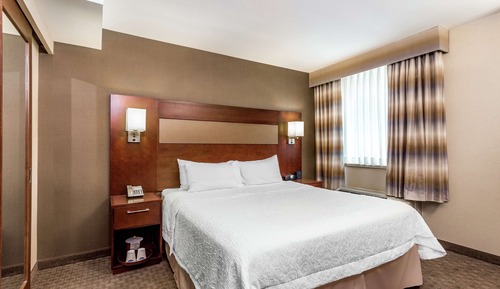 Room, 1 King Bed, Accessible, Bathtub
