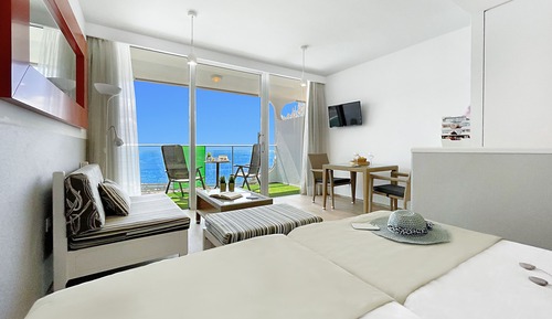 Superior Studio, Sea View
