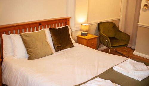 Traditional Double Room, Ensuite, Courtyard View (Hound)