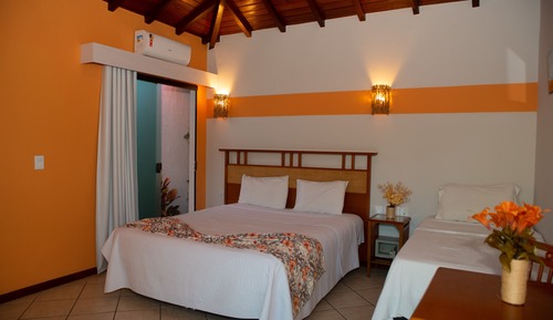 Deluxe Triple Room, Jetted Tub