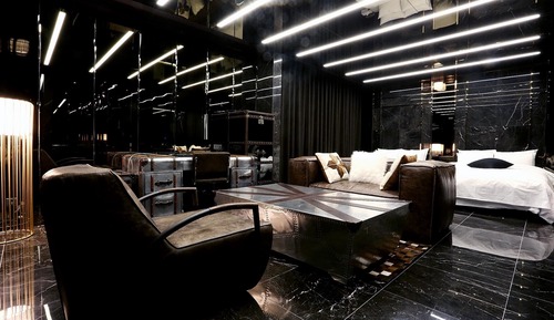 Room (Royal Suite B (Netflix Tiving Watcha )