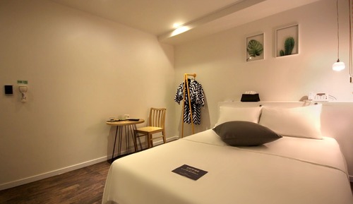 Room (Standard (Netflix personal account av)