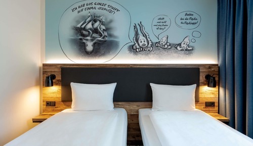 Comfort Room, 2 Twin Beds (Modern)