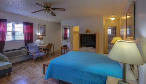Grand Studio, Mobility Accessible