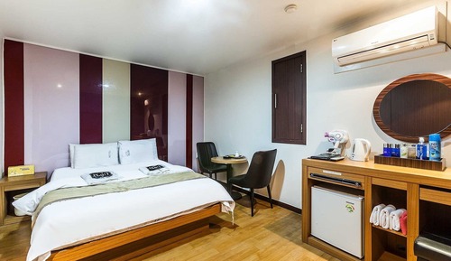 Room (Standard Room)