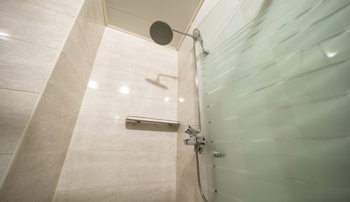 Room (Deluxe room-massage chair (Netflix av)