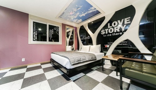 Room (Special Room)