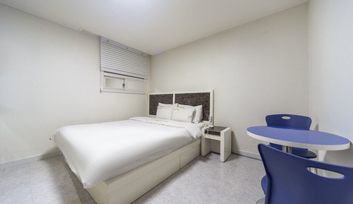 Room (Standard room)