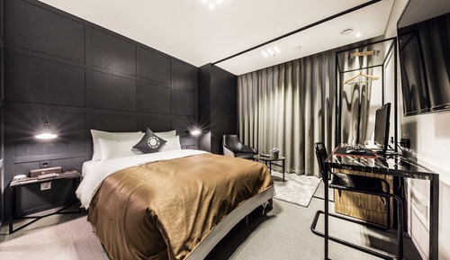 Room (Deluxe (50 inch + air purifier/when r)