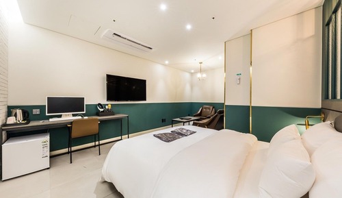 Room (Private room (non-smoking massage cha)