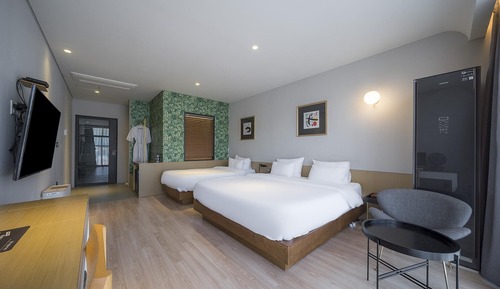 Room (Royal Suite Twin (Breakfast included))