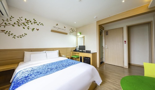 Room (Semi-private room (double bed bathtub)