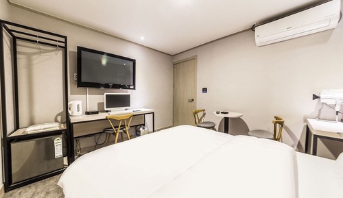 Room (Standard (Netflix Available Hotel Inq)