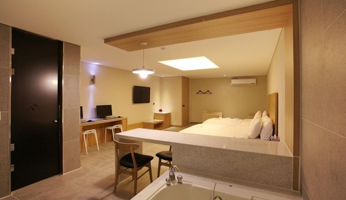 Room (VVIP Twin)