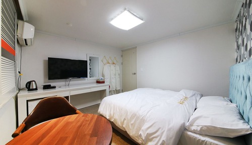 Room (Standard Room)