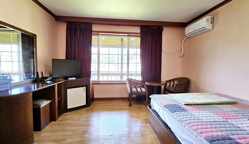 Room (Bed (20000 won for 4 barbecue))