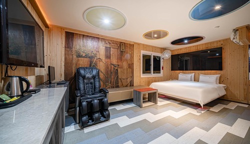 Room (Special Room (Netflix EV Charger Park)