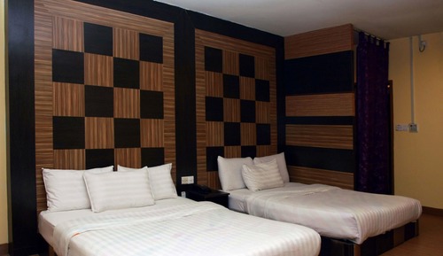 Family Room 4