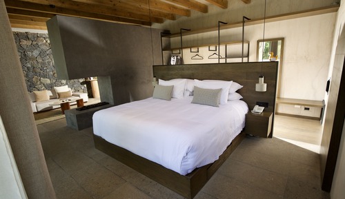 Hammock Suite with king bed and fireplace