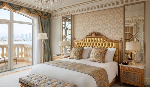 Premier Jacuzzi Suite, Balcony, Club Lounge Access
