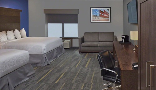 Room, 2 Queen Beds, Bathtub