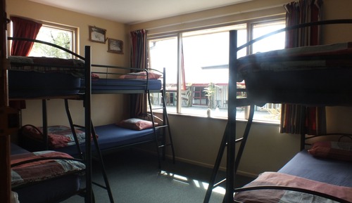 Shared Dormitory, Shared Bathroom (Bed in 6-Bed Mixed Dorm)