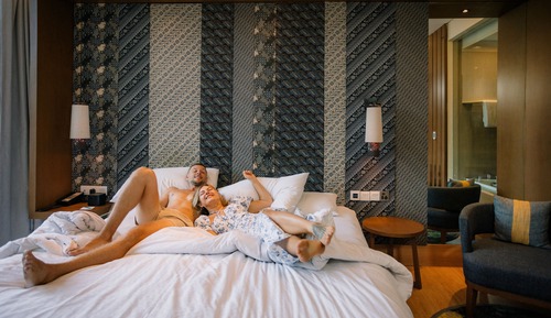 Deluxe Room, 1 King Bed, Non Smoking, Balcony
