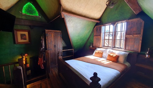 Traditional Suite, Ensuite (Apothecary)