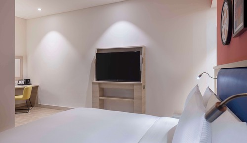 Room, 1 Queen Bed, Accessible