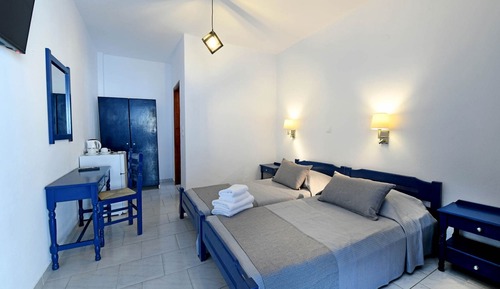 Economy Triple Room