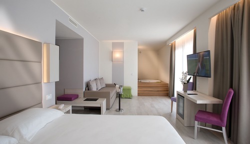 Deluxe Room, 1 Bedroom, Non Smoking