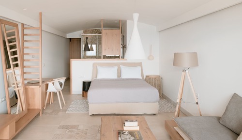 Deluxe Suite with Sea View and Outdoor Hot Tub