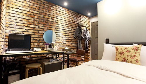 Room (Standard (Netflix Tiving Watcha Apple)