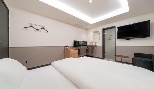 Room (Standard (2 PCs no parking OTT viewin)