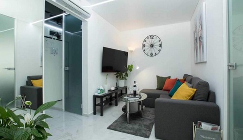 Apartment (Modern & Luxury APT Zagreb Airport W/)