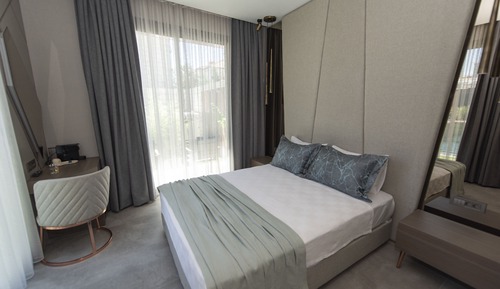 Exclusive Room