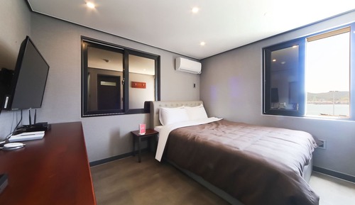 Room (Economy Ocean View (sunrise ocean vie)