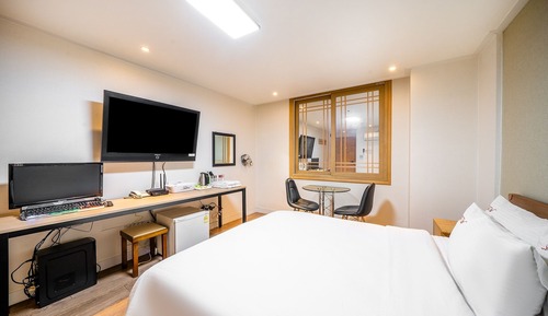 Room (Deluxe PC Room (High specification 1P)