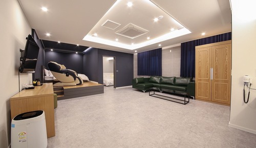 Room (VIP Suite (one bedroom open bedroom l)