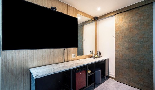 Room (Large Spa Special Room (OTT Service A)