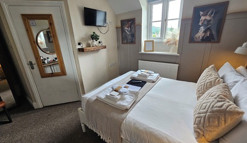 Double Room (Foxes Den)