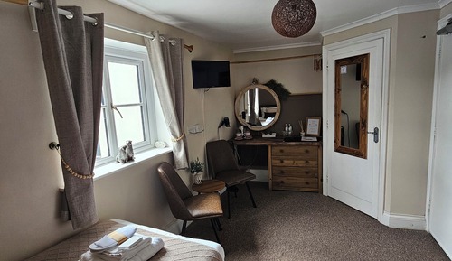 Twin Room (Otters Holt)