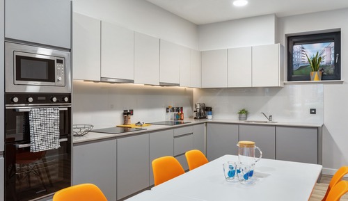 Apartment, 8 Bedrooms