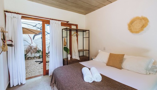 Garden Suite with Bathtub