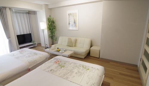 Room (603)