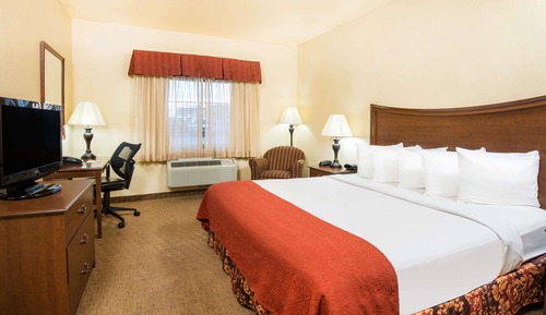 Standard Room, 1 King Bed