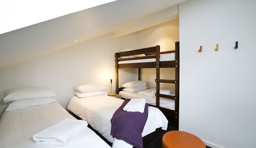 3 Bedroom Apartment with Balcony Spa 