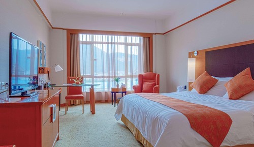 Deluxe Room, 1 King Bed